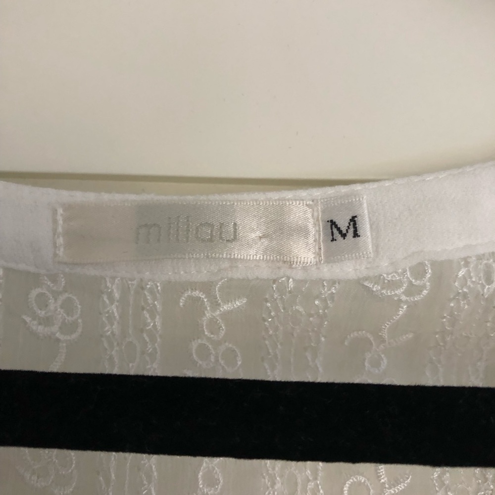 Blouse - Picture 3 of 3